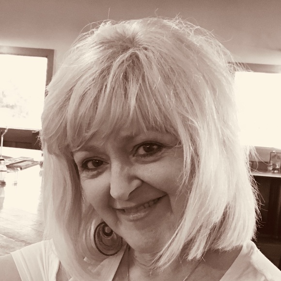 Meet your Posher, Teri - Picture 1 of 1